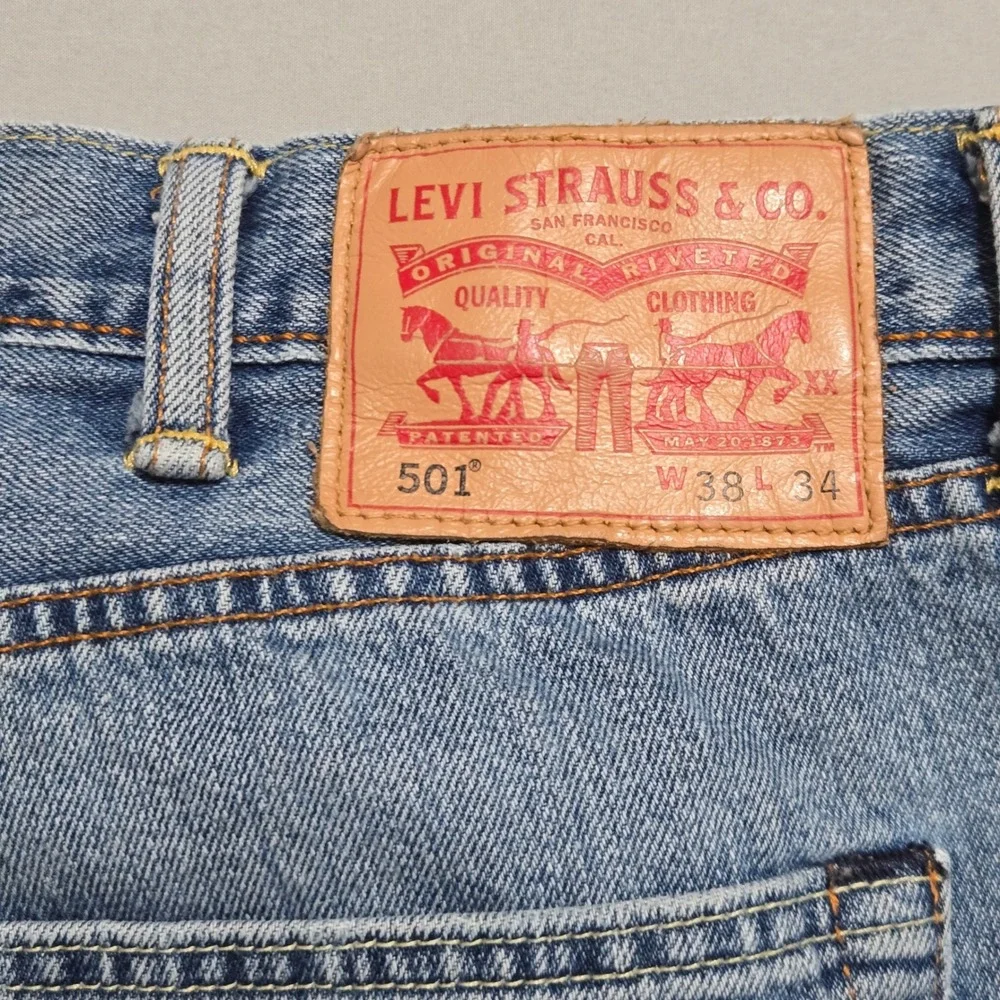 Levi's 501 Original Fit Jeans Mens 38x34 Blue Medium Button Fly Straight Whisker